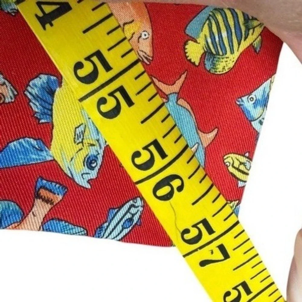 Gucci Mens Red Silk Tropical Fish Print Italian Designer Necktie Accessory‎ READ